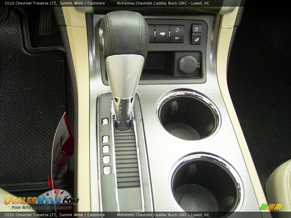 2010 Chevrolet Traverse LTZ Summit White / Cashmere Photo #24