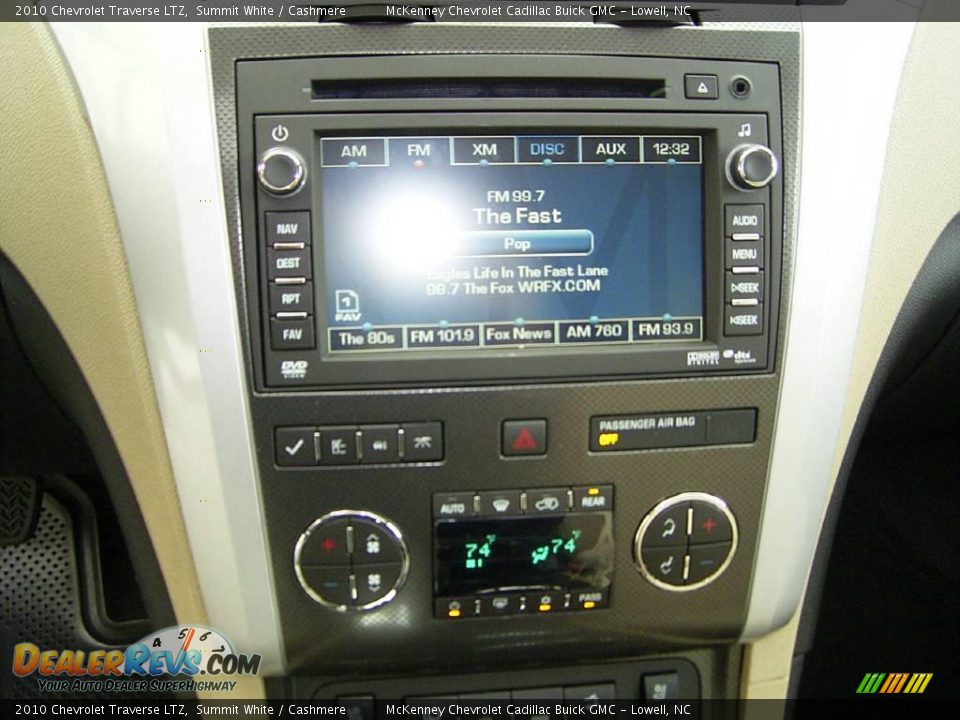 2010 Chevrolet Traverse LTZ Summit White / Cashmere Photo #25
