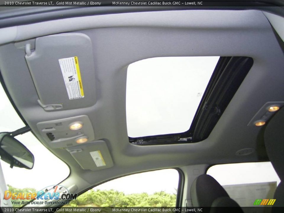 2010 Chevrolet Traverse LT Gold Mist Metallic / Ebony Photo #22
