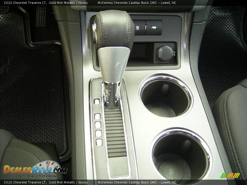 2010 Chevrolet Traverse LT Gold Mist Metallic / Ebony Photo #23