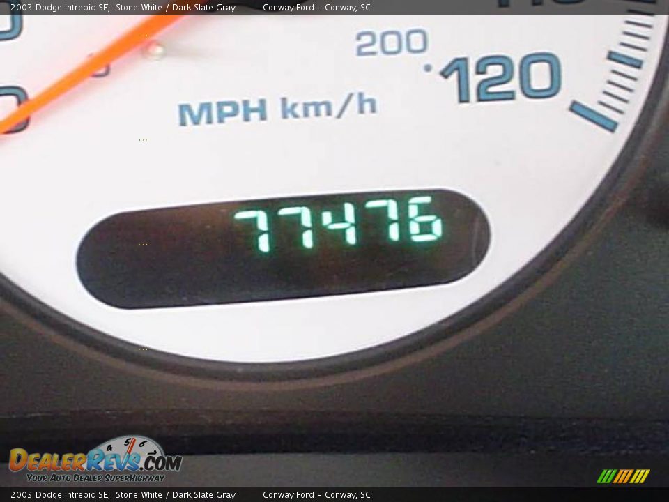 2003 Dodge Intrepid SE Stone White / Dark Slate Gray Photo #25