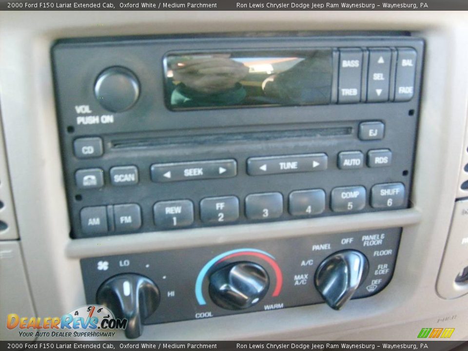 2000 Ford F150 Lariat Extended Cab Oxford White / Medium Parchment Photo #24