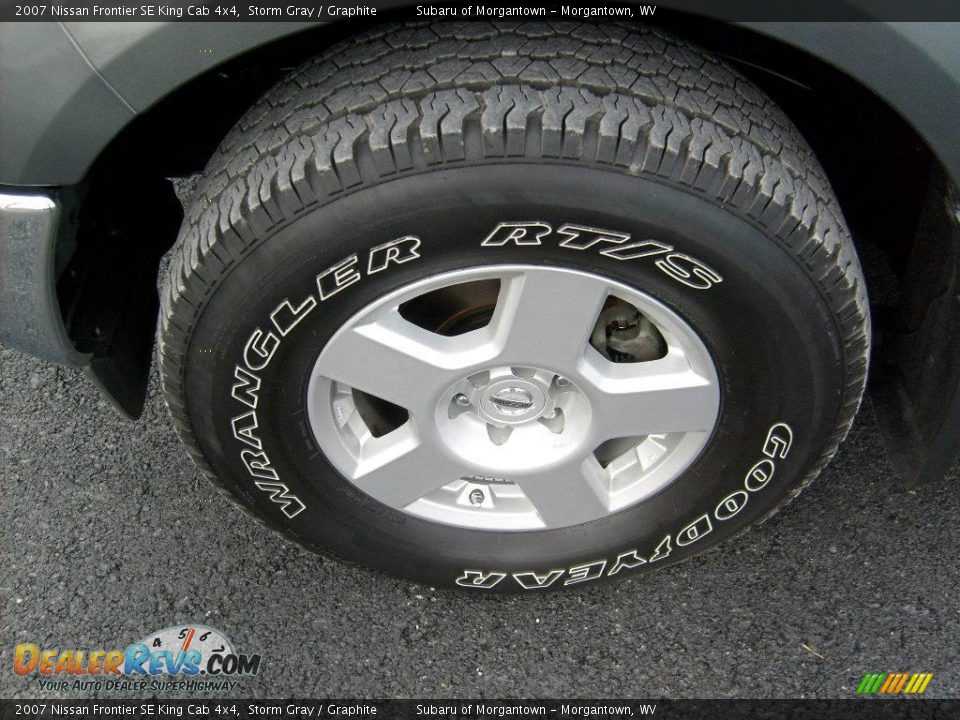 2007 Nissan Frontier SE King Cab 4x4 Storm Gray / Graphite Photo #9