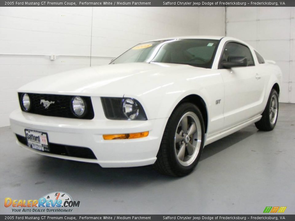 2005 Ford Mustang GT Premium Coupe Performance White / Medium Parchment Photo #1