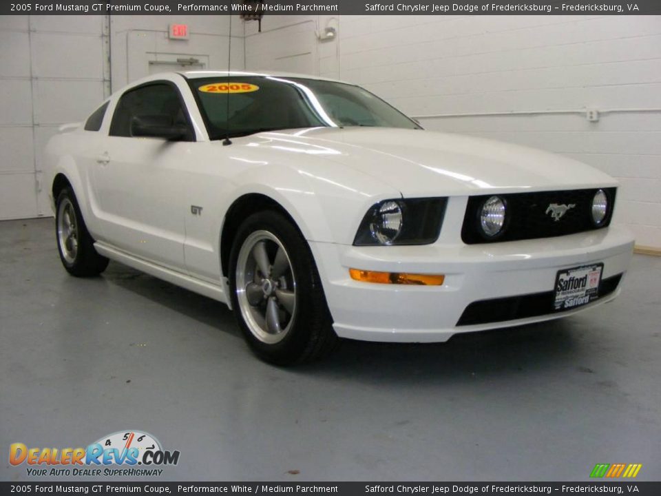2005 Ford Mustang GT Premium Coupe Performance White / Medium Parchment Photo #3