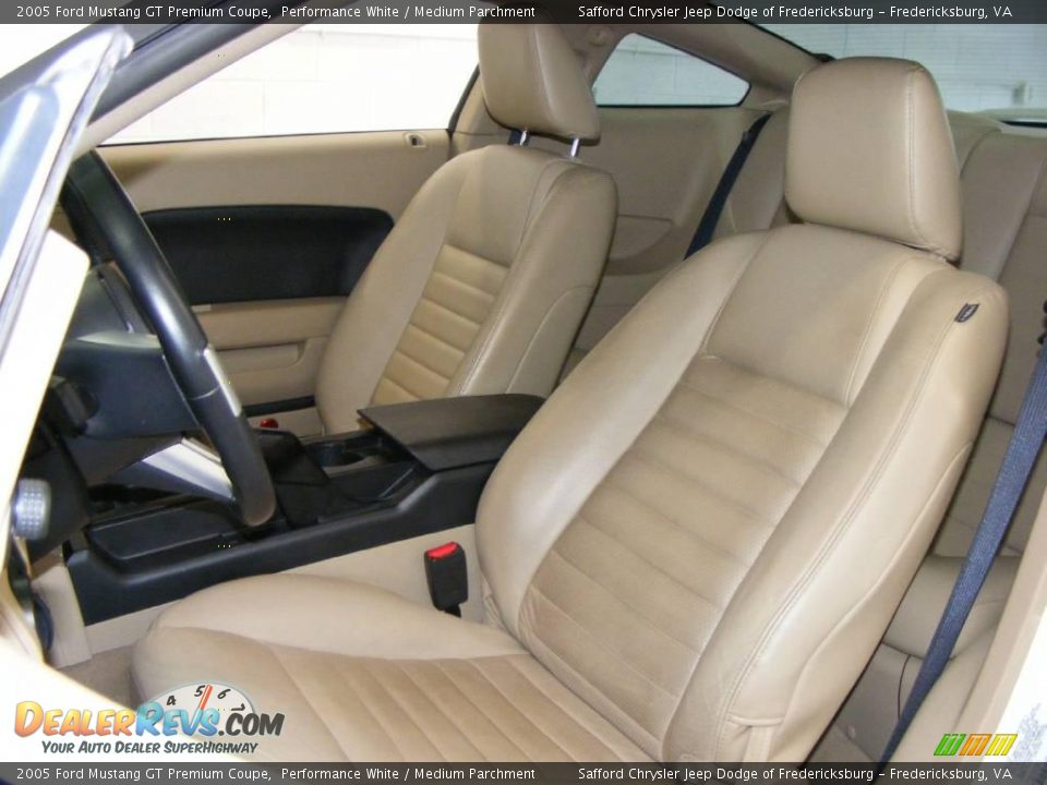 2005 Ford Mustang GT Premium Coupe Performance White / Medium Parchment Photo #12