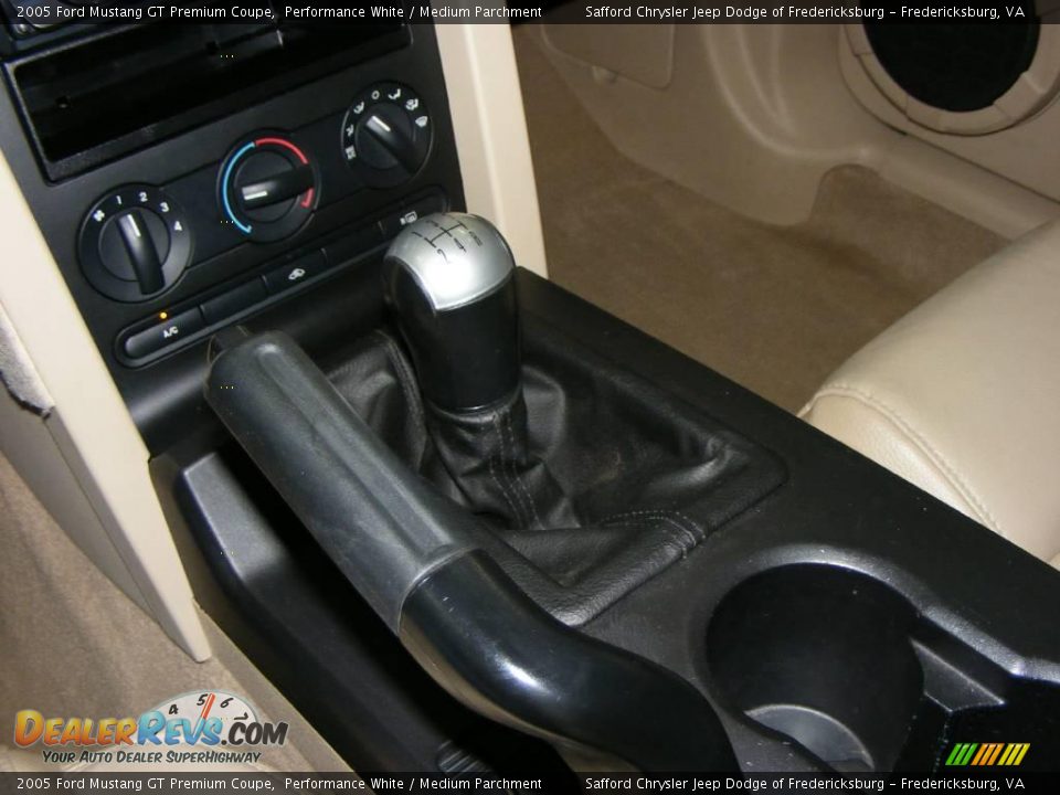 2005 Ford Mustang GT Premium Coupe Performance White / Medium Parchment Photo #20