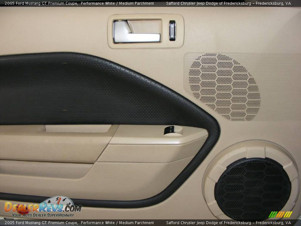 2005 Ford Mustang GT Premium Coupe Performance White / Medium Parchment Photo #21