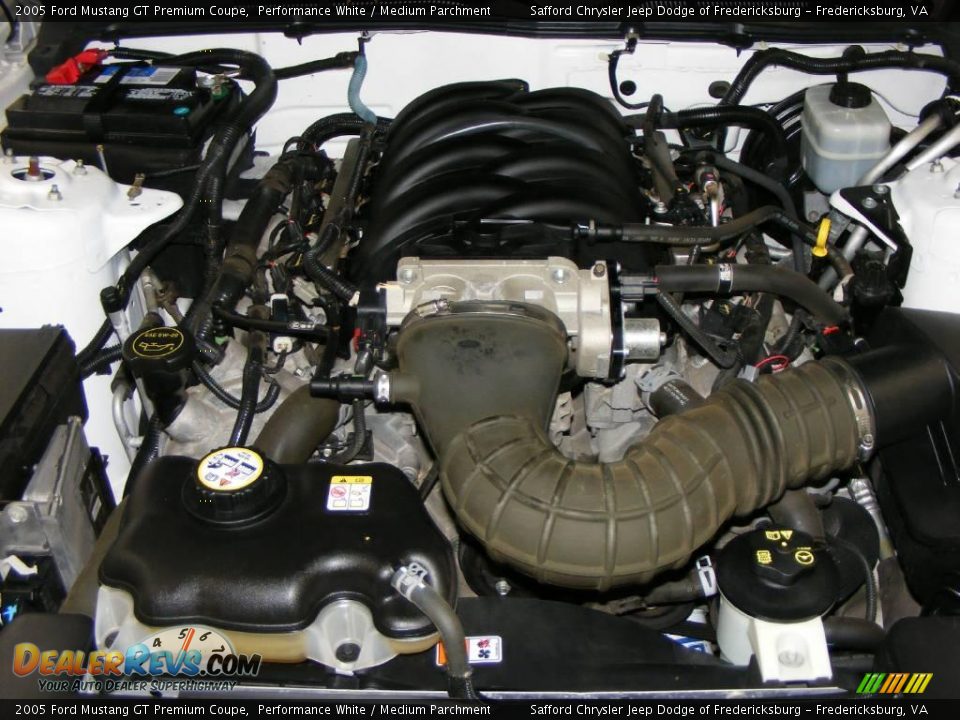 2005 Ford Mustang GT Premium Coupe Performance White / Medium Parchment Photo #22