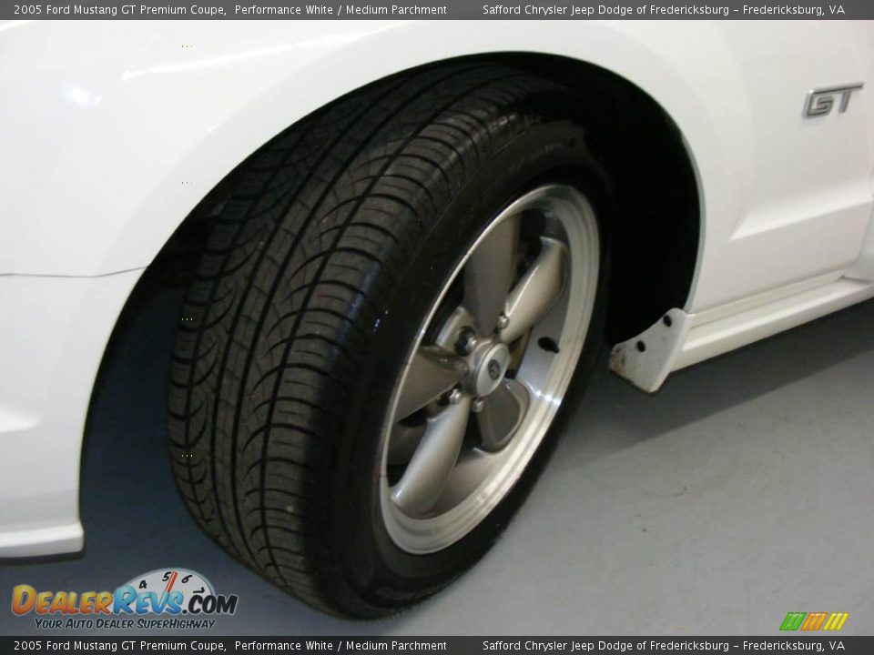 2005 Ford Mustang GT Premium Coupe Performance White / Medium Parchment Photo #27