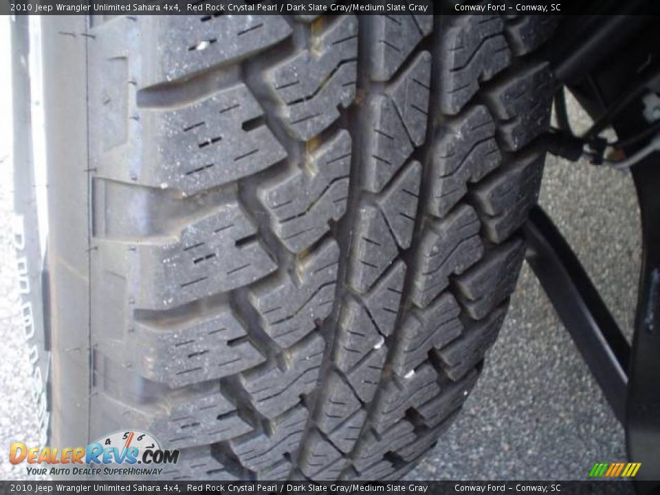 2010 Jeep Wrangler Unlimited Sahara 4x4 Red Rock Crystal Pearl / Dark Slate Gray/Medium Slate Gray Photo #11