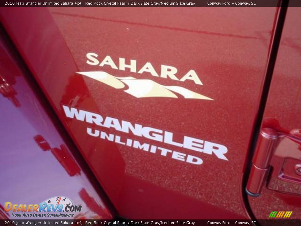 2010 Jeep Wrangler Unlimited Sahara 4x4 Red Rock Crystal Pearl / Dark Slate Gray/Medium Slate Gray Photo #14