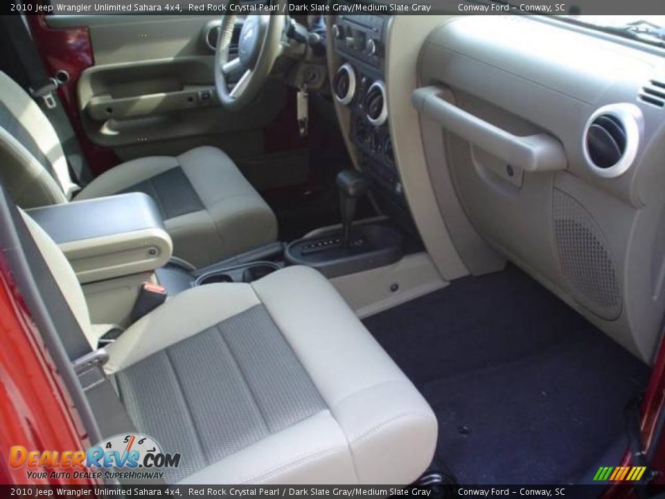 2010 Jeep Wrangler Unlimited Sahara 4x4 Red Rock Crystal Pearl / Dark Slate Gray/Medium Slate Gray Photo #19