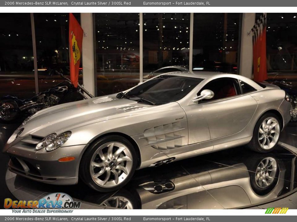 Front 3/4 View of 2006 Mercedes-Benz SLR McLaren Photo #3