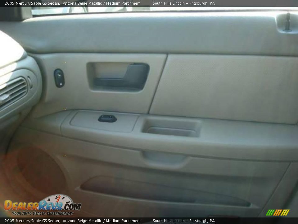 2005 Mercury Sable GS Sedan Arizona Beige Metallic / Medium Parchment Photo #12