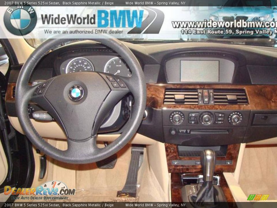 2007 BMW 5 Series 525xi Sedan Black Sapphire Metallic / Beige Photo #13