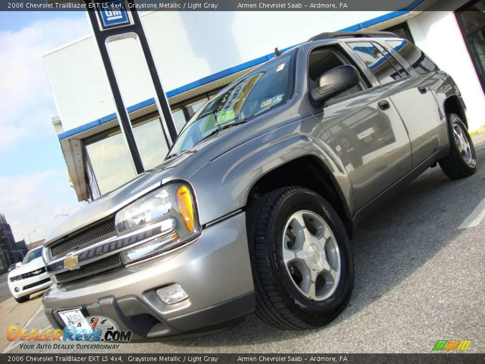 2006 Chevrolet TrailBlazer EXT LS 4x4 Graystone Metallic / Light Gray Photo #2