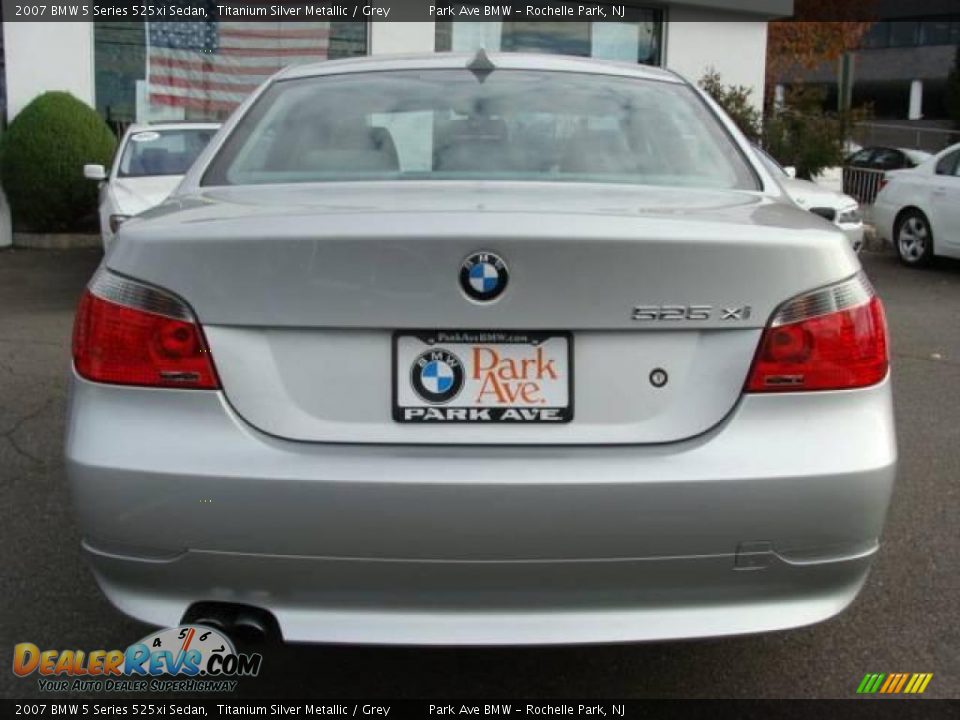2007 BMW 5 Series 525xi Sedan Titanium Silver Metallic / Grey Photo #7