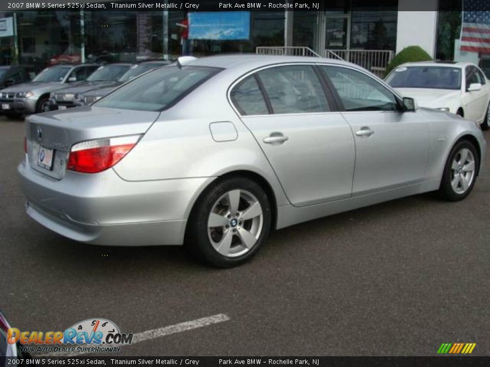 2007 BMW 5 Series 525xi Sedan Titanium Silver Metallic / Grey Photo #8