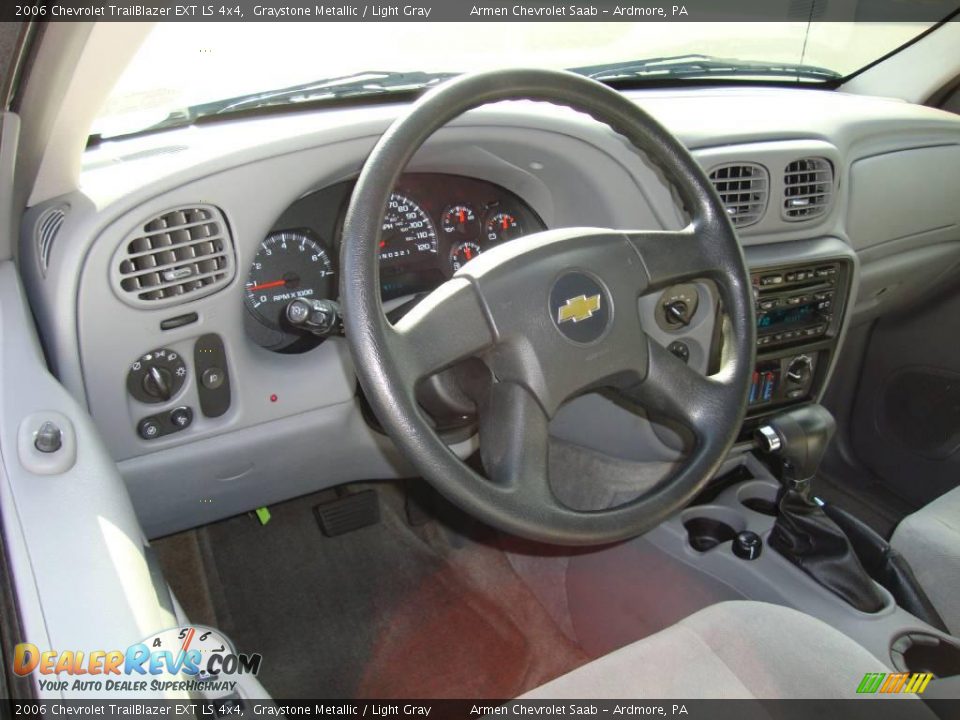 2006 Chevrolet TrailBlazer EXT LS 4x4 Graystone Metallic / Light Gray Photo #11