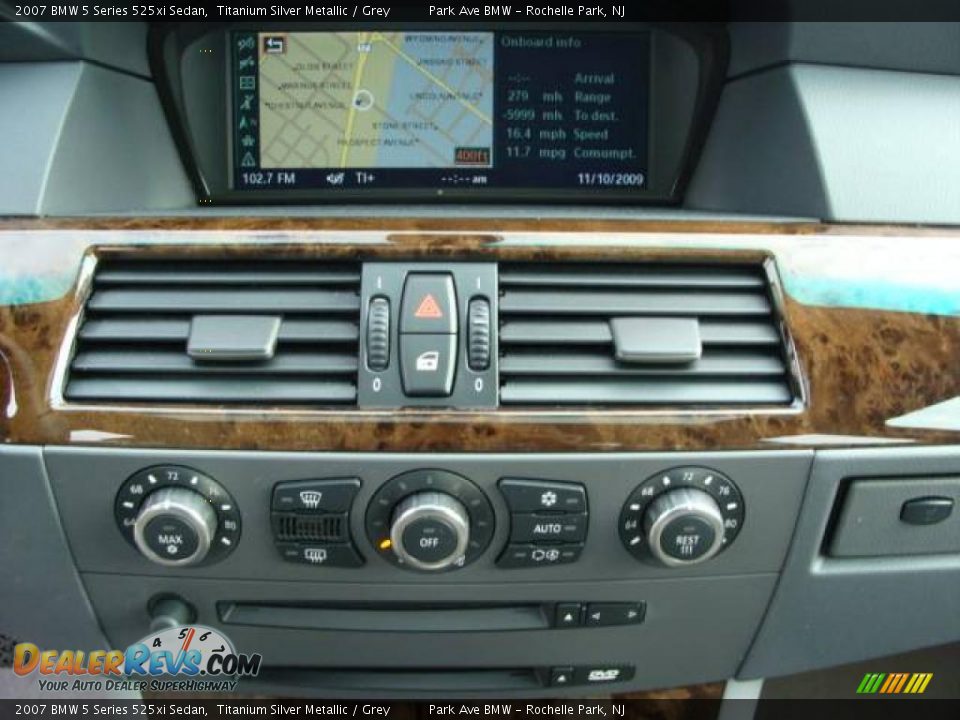 2007 BMW 5 Series 525xi Sedan Titanium Silver Metallic / Grey Photo #15