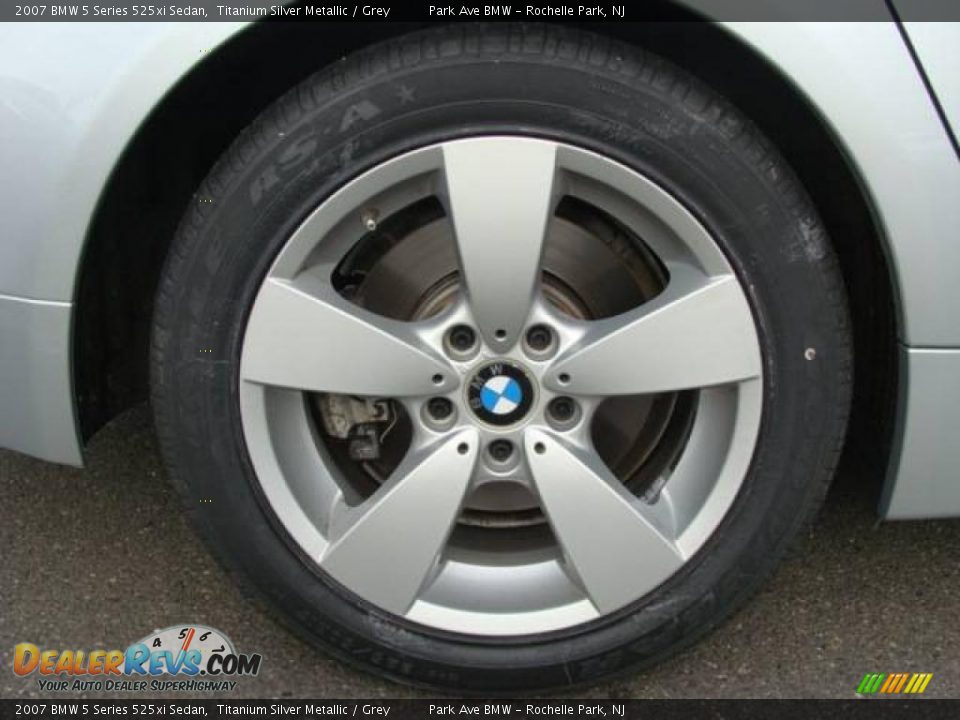 2007 BMW 5 Series 525xi Sedan Titanium Silver Metallic / Grey Photo #23