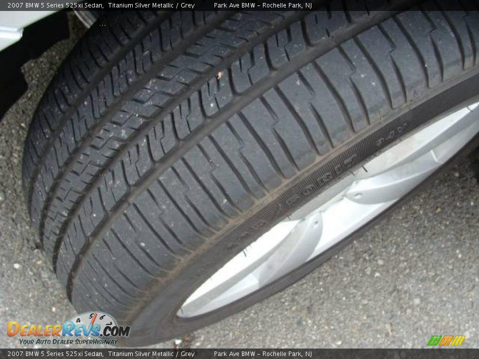 2007 BMW 5 Series 525xi Sedan Titanium Silver Metallic / Grey Photo #24