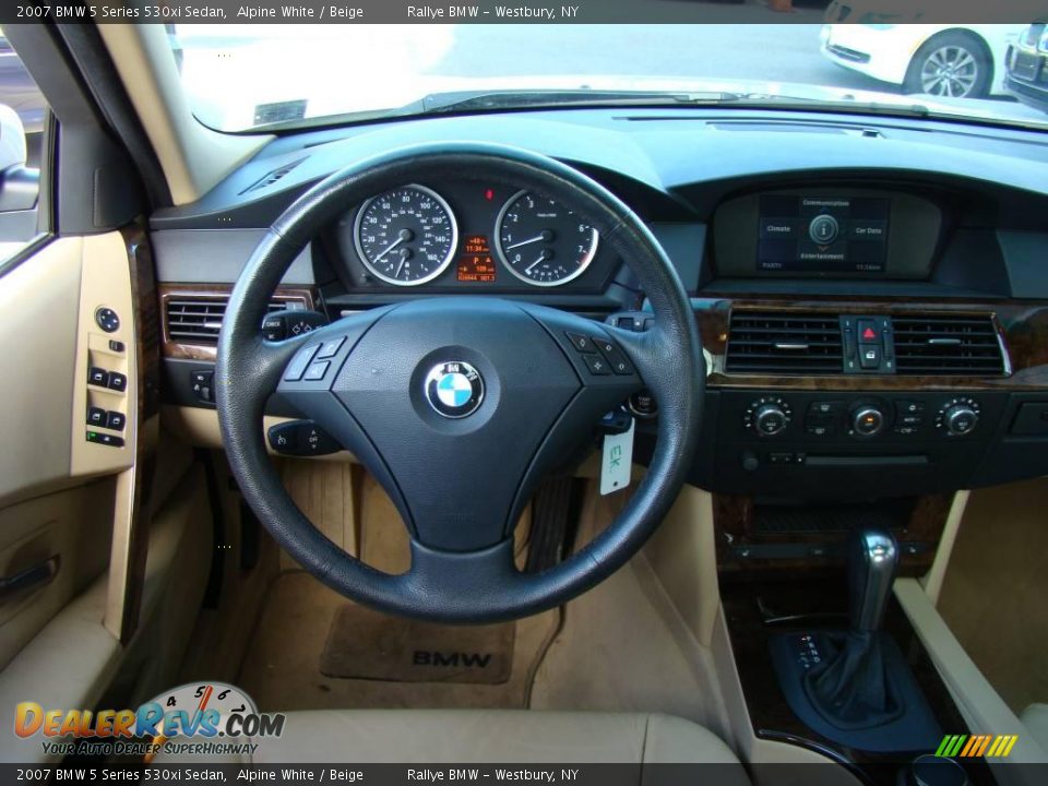 2007 BMW 5 Series 530xi Sedan Alpine White / Beige Photo #11