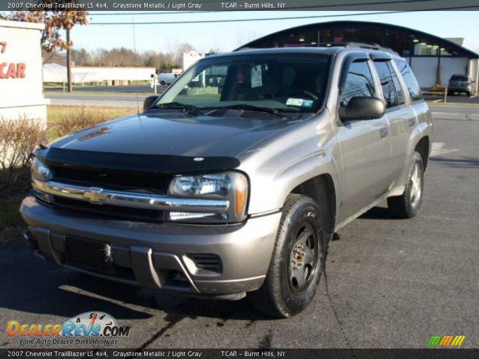 2007 Chevrolet TrailBlazer LS 4x4 Graystone Metallic / Light Gray Photo #2