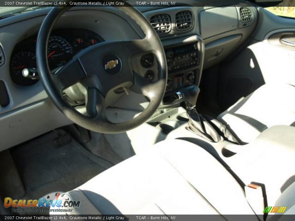 2007 Chevrolet TrailBlazer LS 4x4 Graystone Metallic / Light Gray Photo #9