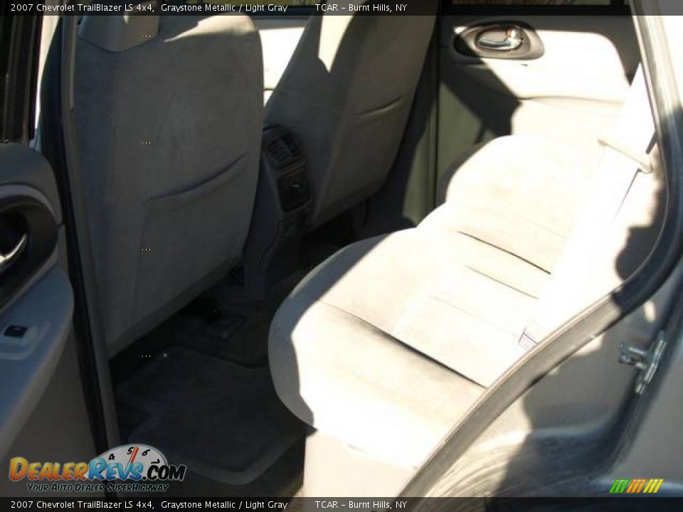 2007 Chevrolet TrailBlazer LS 4x4 Graystone Metallic / Light Gray Photo #10