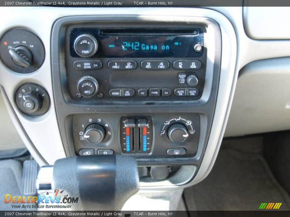 2007 Chevrolet TrailBlazer LS 4x4 Graystone Metallic / Light Gray Photo #12