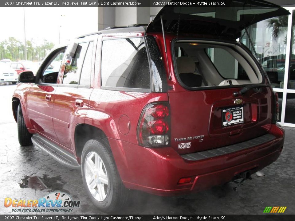 2007 Chevrolet TrailBlazer LT Red Jewel Tint Coat / Light Cashmere/Ebony Photo #9