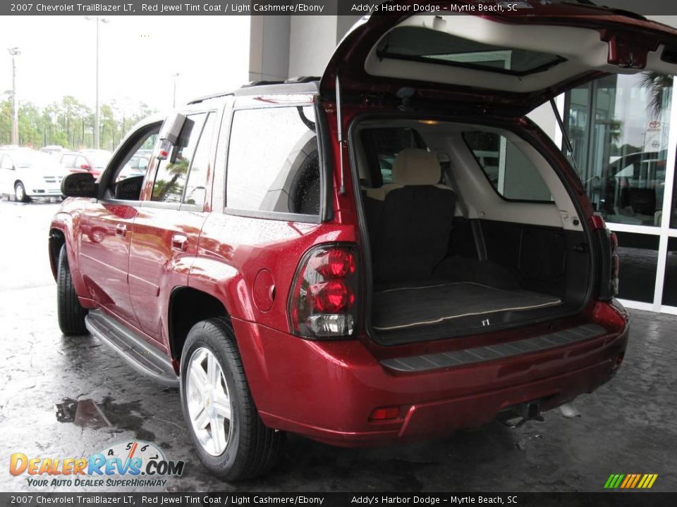 2007 Chevrolet TrailBlazer LT Red Jewel Tint Coat / Light Cashmere/Ebony Photo #10