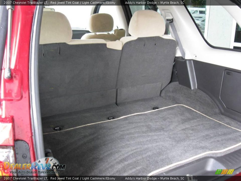 2007 Chevrolet TrailBlazer LT Red Jewel Tint Coat / Light Cashmere/Ebony Photo #11