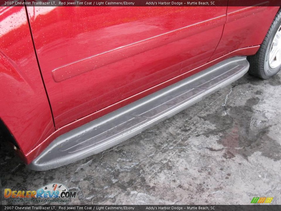 2007 Chevrolet TrailBlazer LT Red Jewel Tint Coat / Light Cashmere/Ebony Photo #14