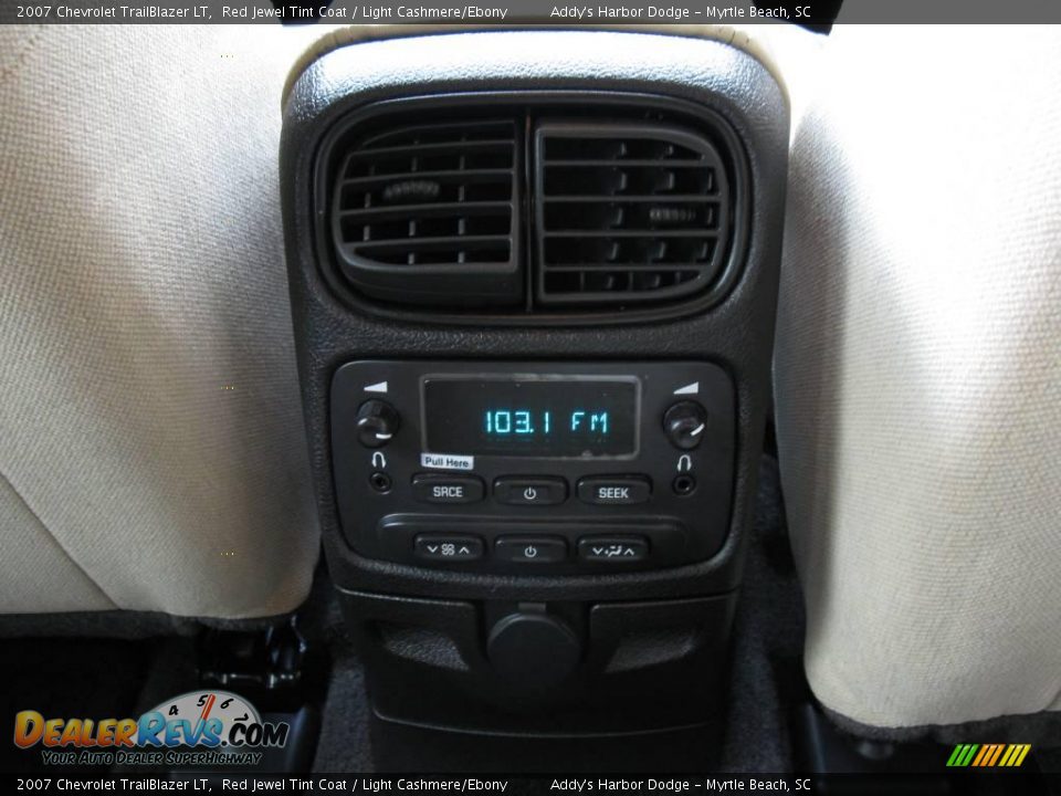 2007 Chevrolet TrailBlazer LT Red Jewel Tint Coat / Light Cashmere/Ebony Photo #24