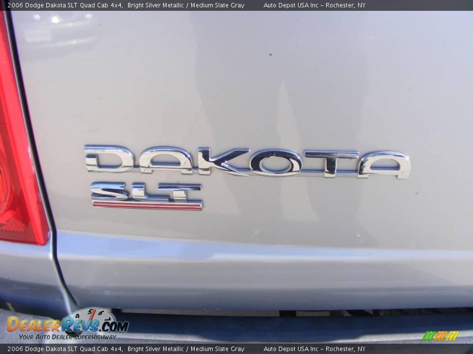 2006 Dodge Dakota SLT Quad Cab 4x4 Bright Silver Metallic / Medium Slate Gray Photo #19