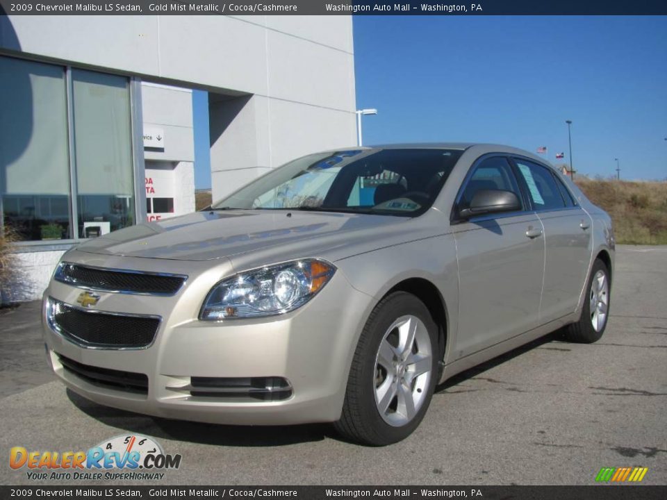 2009 Chevrolet Malibu LS Sedan Gold Mist Metallic / Cocoa/Cashmere Photo #2