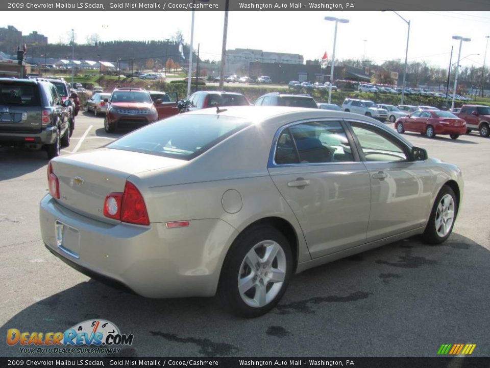2009 Chevrolet Malibu LS Sedan Gold Mist Metallic / Cocoa/Cashmere Photo #7
