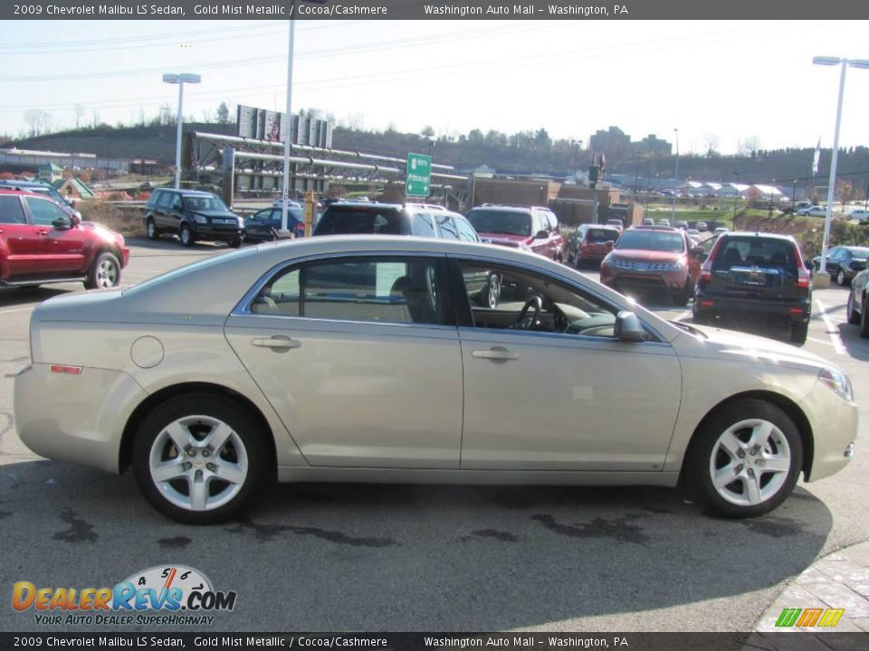 2009 Chevrolet Malibu LS Sedan Gold Mist Metallic / Cocoa/Cashmere Photo #8