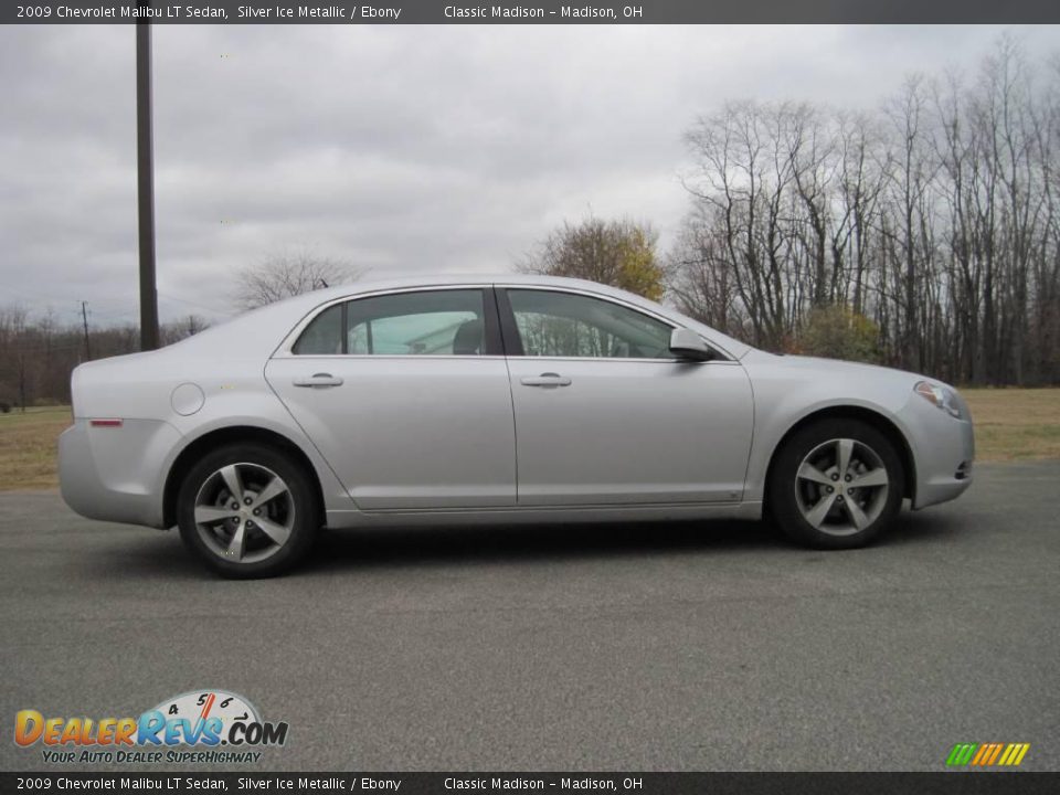 2009 Chevrolet Malibu LT Sedan Silver Ice Metallic / Ebony Photo #4