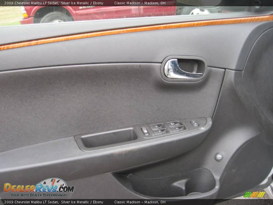 2009 Chevrolet Malibu LT Sedan Silver Ice Metallic / Ebony Photo #7