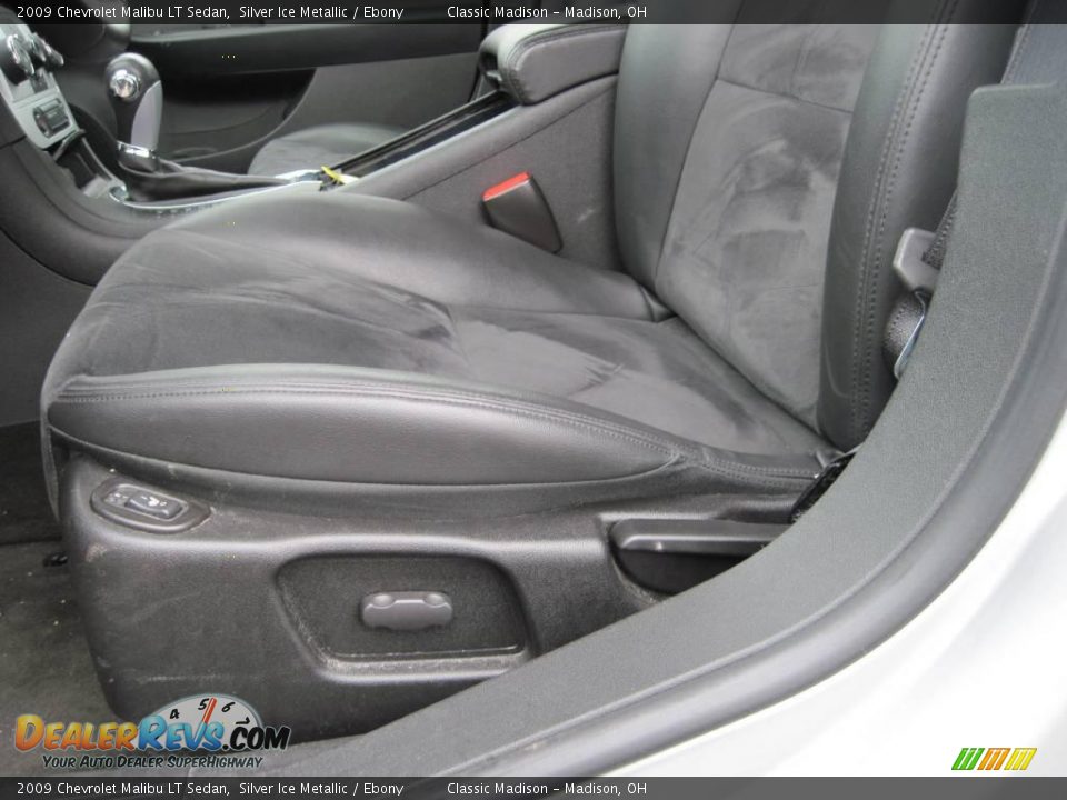 2009 Chevrolet Malibu LT Sedan Silver Ice Metallic / Ebony Photo #8