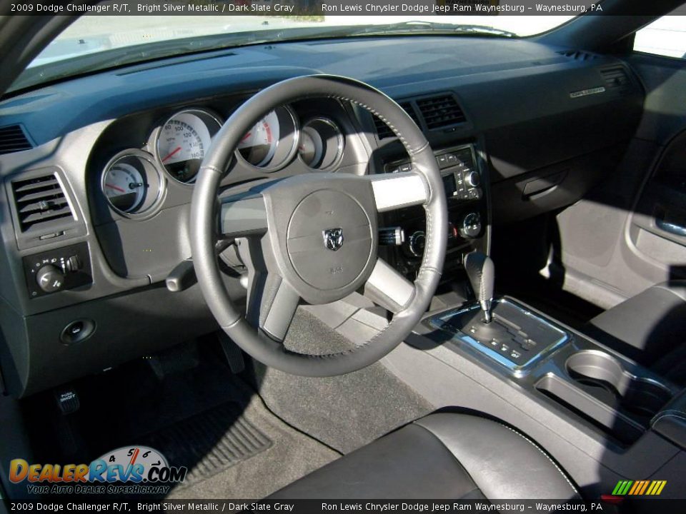 2009 Dodge Challenger R/T Bright Silver Metallic / Dark Slate Gray Photo #10