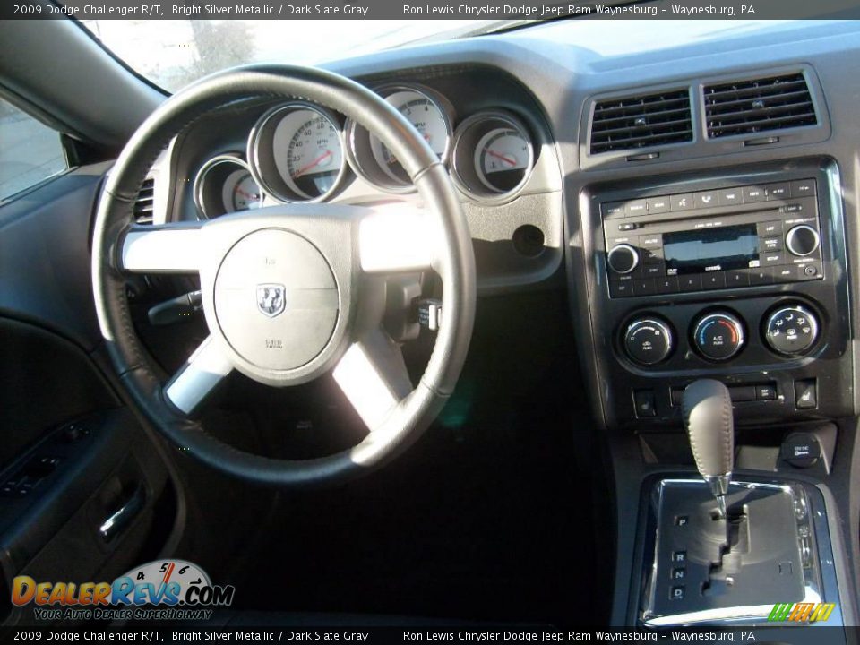 2009 Dodge Challenger R/T Bright Silver Metallic / Dark Slate Gray Photo #16