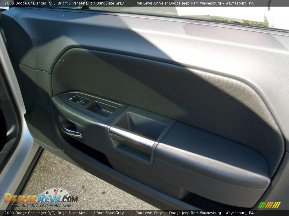 2009 Dodge Challenger R/T Bright Silver Metallic / Dark Slate Gray Photo #19