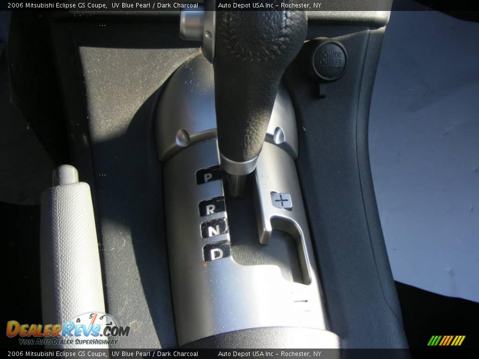 2006 Mitsubishi Eclipse GS Coupe UV Blue Pearl / Dark Charcoal Photo #8