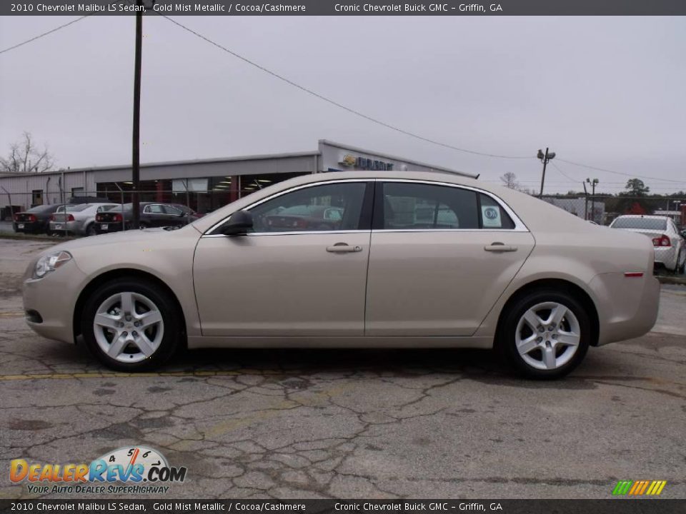2010 Chevrolet Malibu LS Sedan Gold Mist Metallic / Cocoa/Cashmere Photo #2