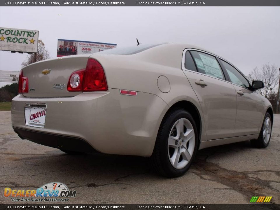 2010 Chevrolet Malibu LS Sedan Gold Mist Metallic / Cocoa/Cashmere Photo #5